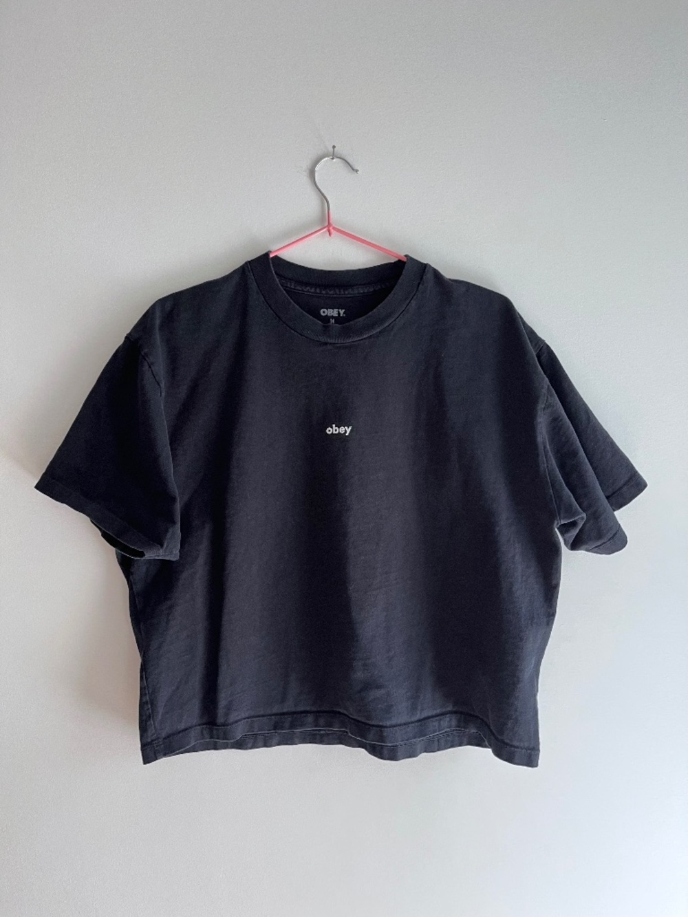 OBEY boxy logo tee in heavyweight cotton, black - Size M